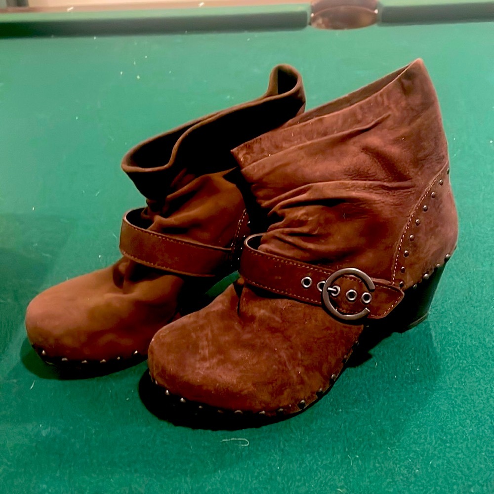 Size 38 dansko brown suede ankle boots Nikita Kid Suede Choc Sz 8 womens NWT New